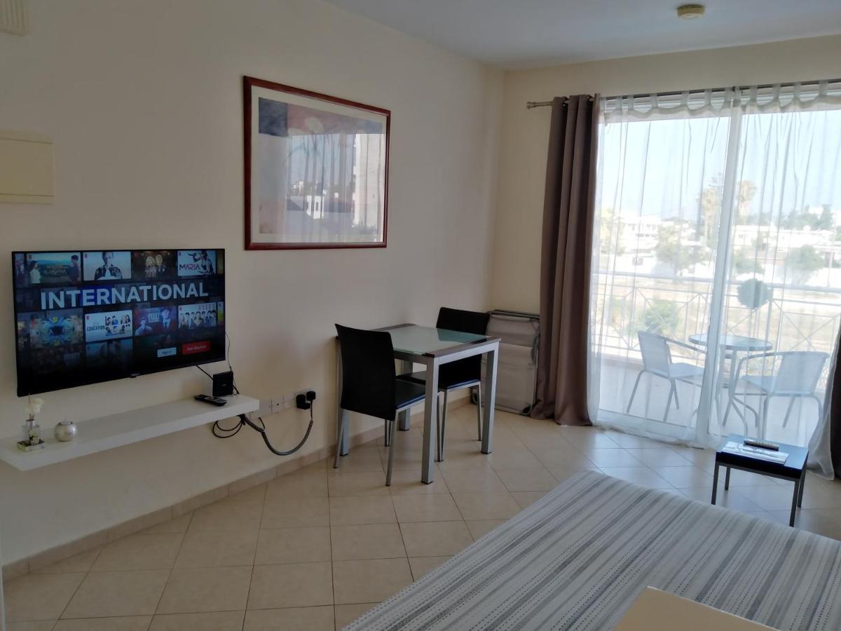 Kato Paphos Suites Εξωτερικό φωτογραφία