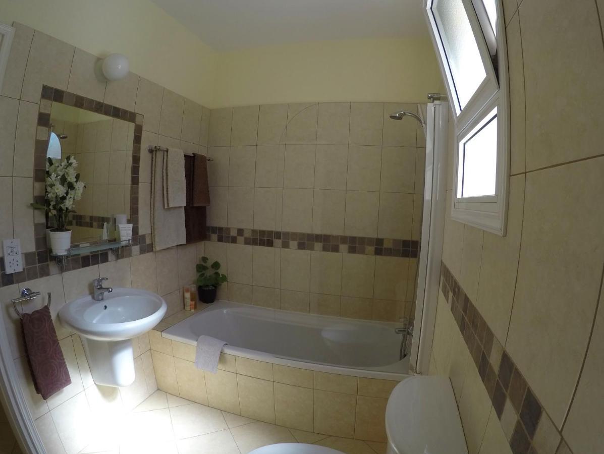 Kato Paphos Suites Εξωτερικό φωτογραφία
