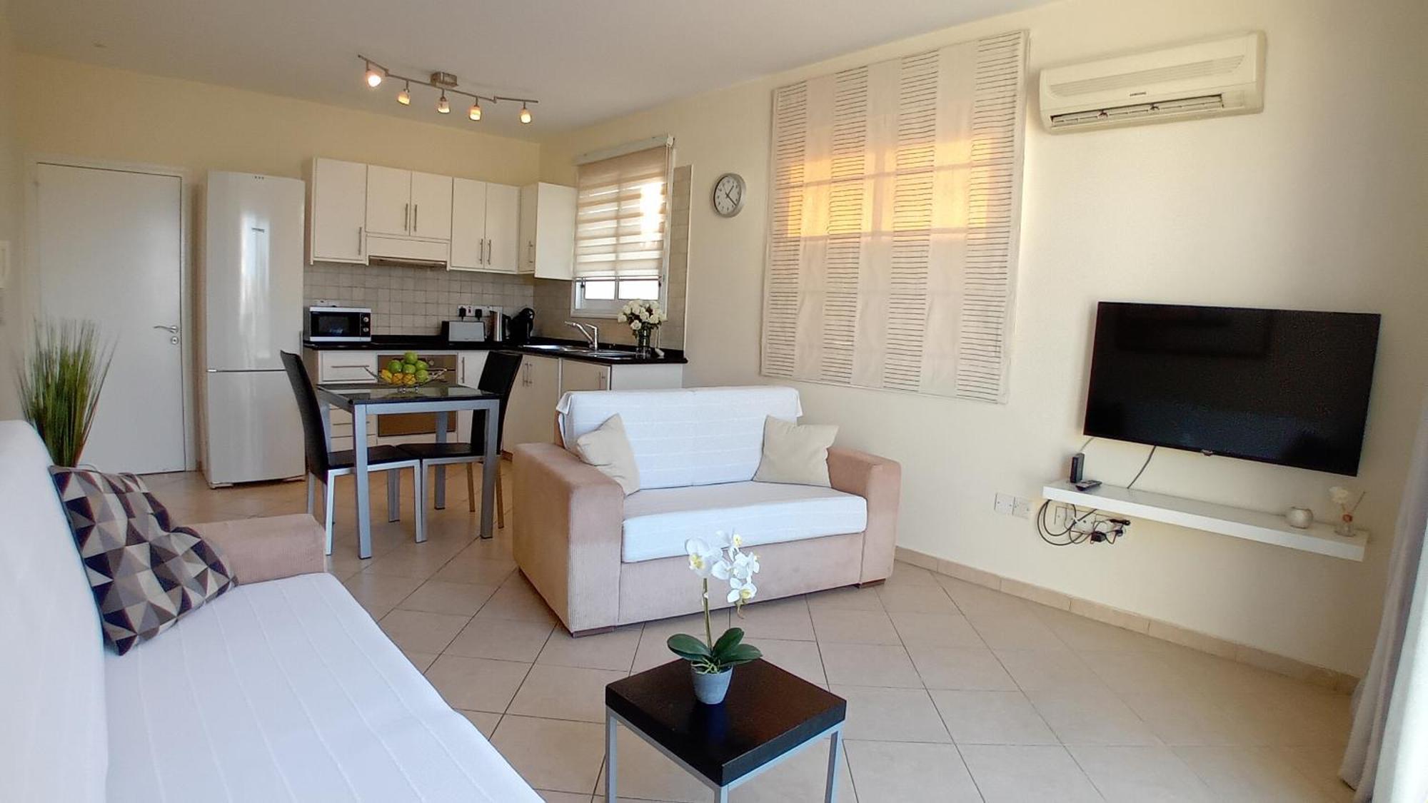 Kato Paphos Suites Εξωτερικό φωτογραφία