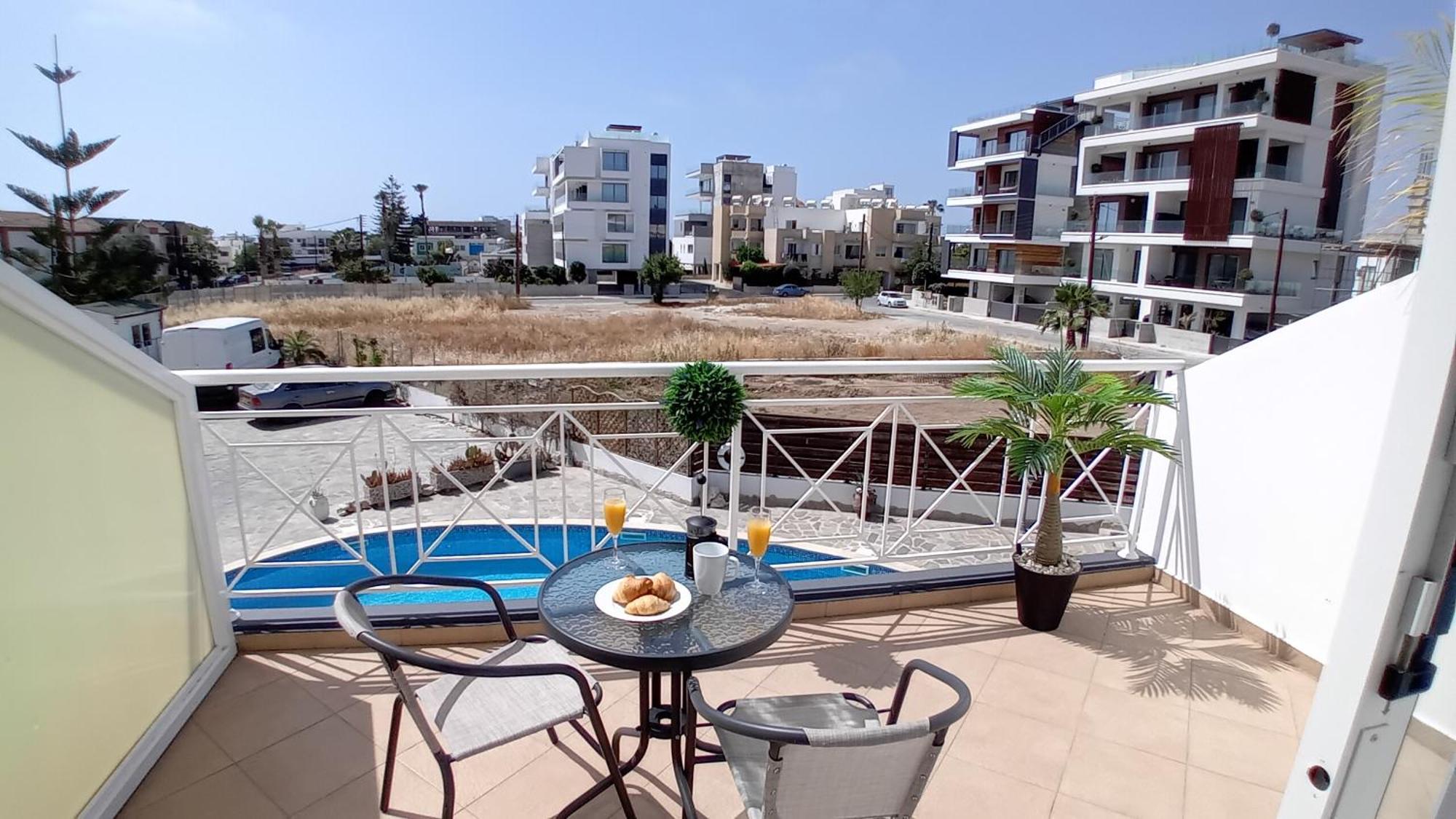 Kato Paphos Suites Εξωτερικό φωτογραφία